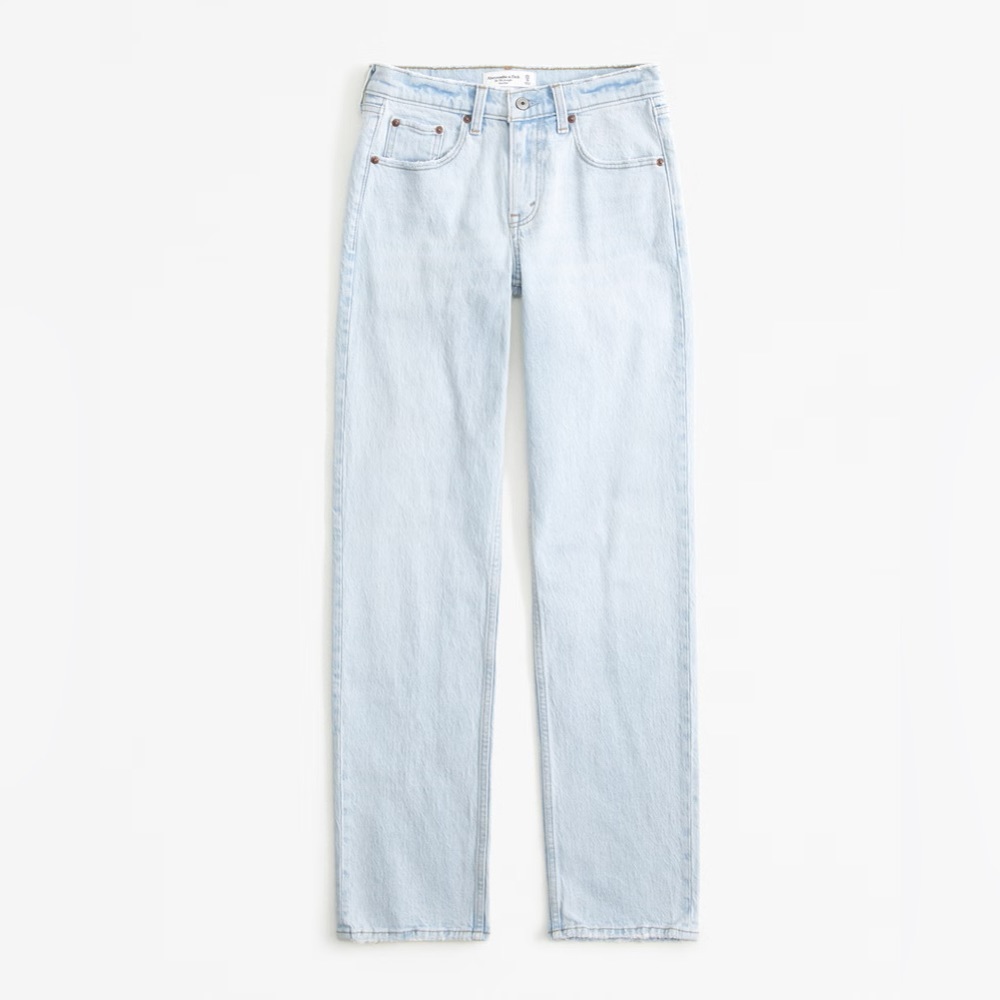 Mid Rise 90s Straight Jean